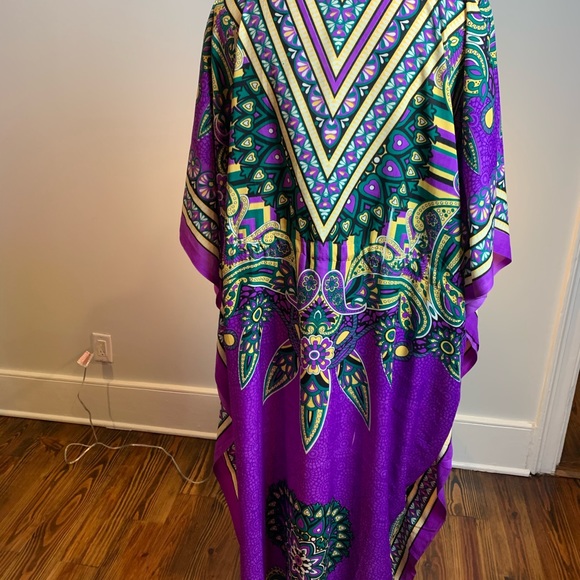Caftan - Picture 2 of 2